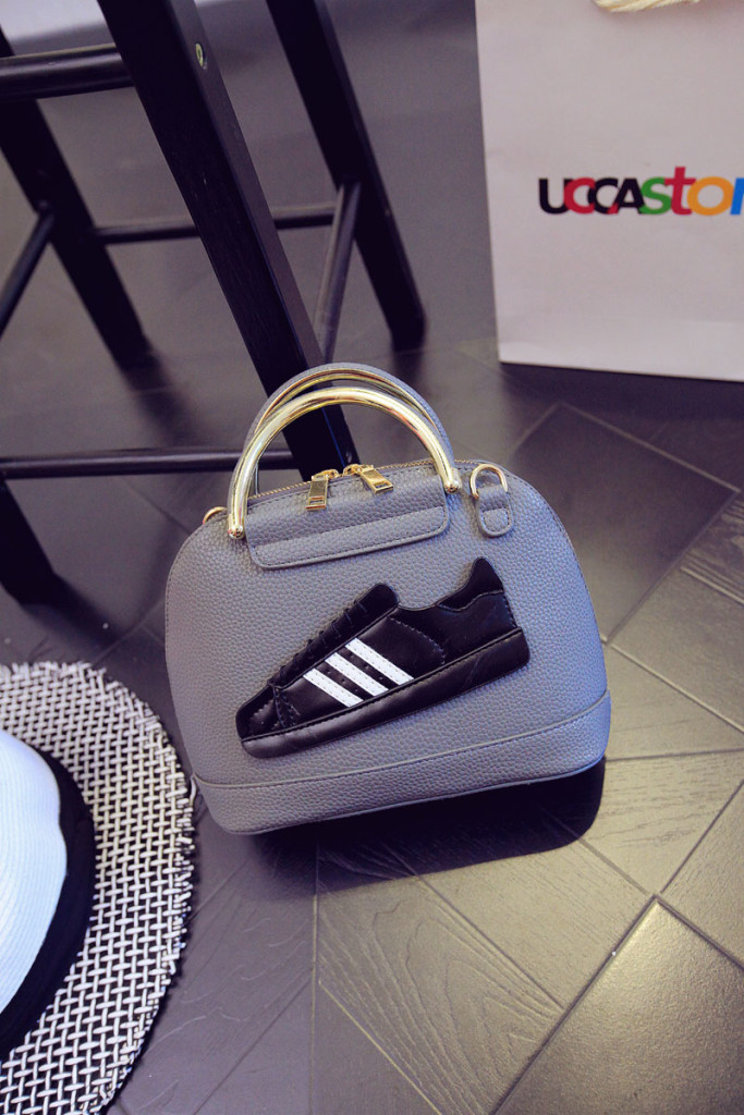 B1611 IDR.190.000 MATERIAL PU SIZE L24XH19XW12CM WEIGHT 750GR COLOR GRAY