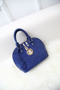 B312 IDR.19O.OOO MATERIAL PU+VELVET SIZE L27XH22XW13CM WEIGHT 750GR COLOR BLUE,BLACK,RED (1)