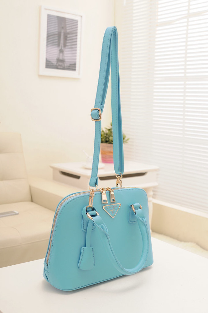 B478 IDR.205.000 MATERIAL PU SIZE L29XH20XW10CM WEIGHT 800GR COLOR BLUE.jpg