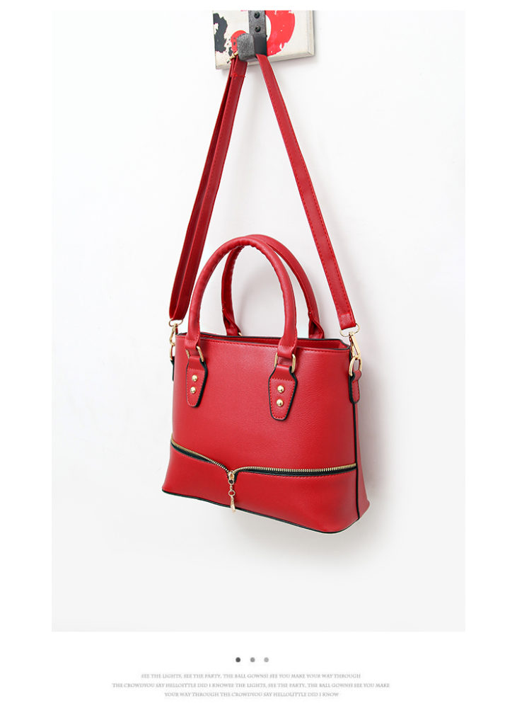 B598 IDR.186.000 TAS FASHION MATERIAL PU SIZE L29XH23XW12CM WEIGHT 750GR COLOR RED